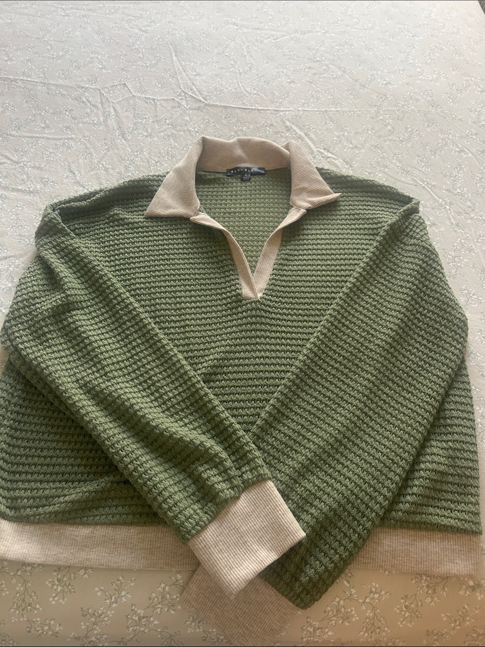 Olive Green Contrast-Collar Womens Knit Sweater & Short Set
